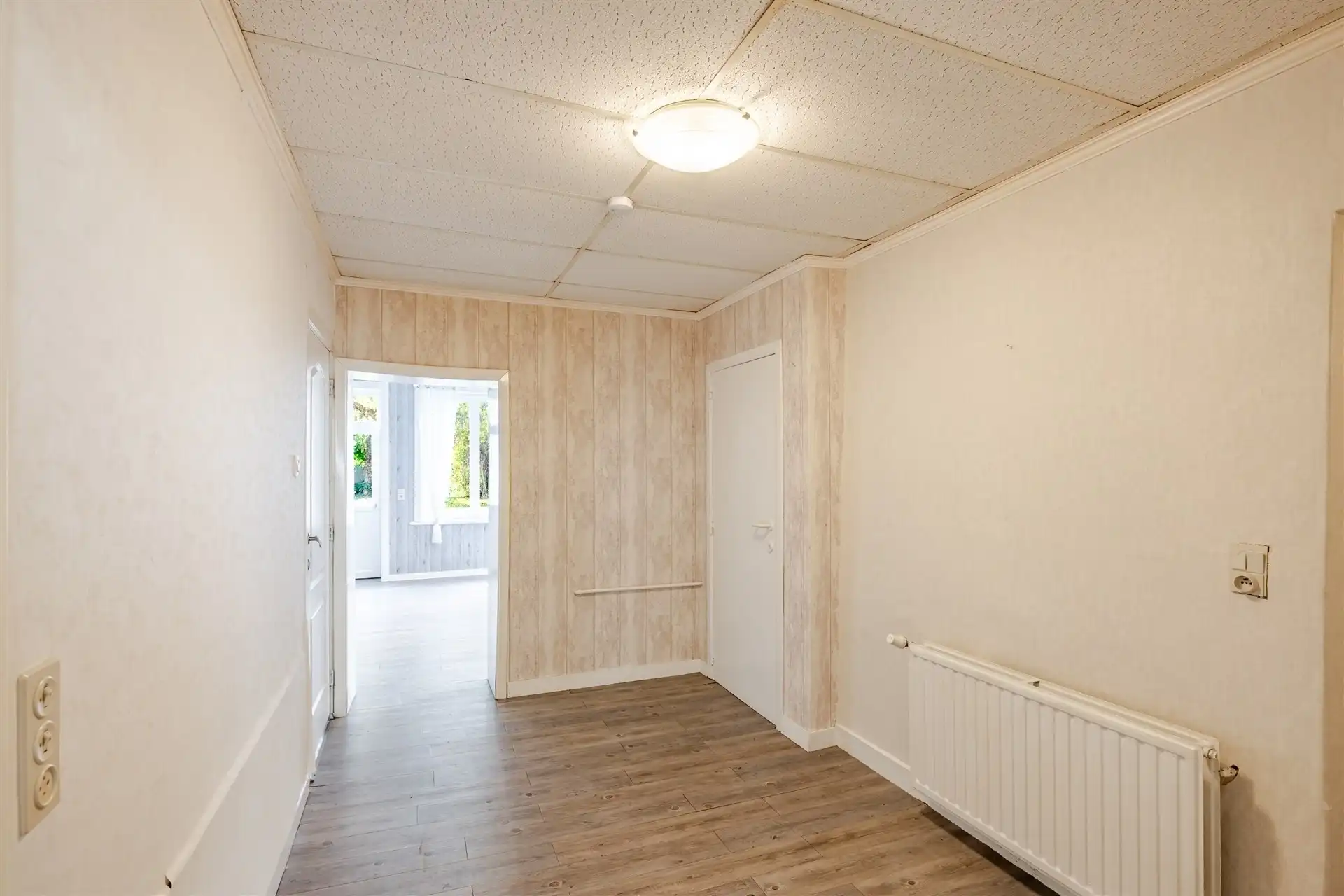 Goed gelegen, deels, te renoveren woning, centrum Asper(Gavere) foto 10
