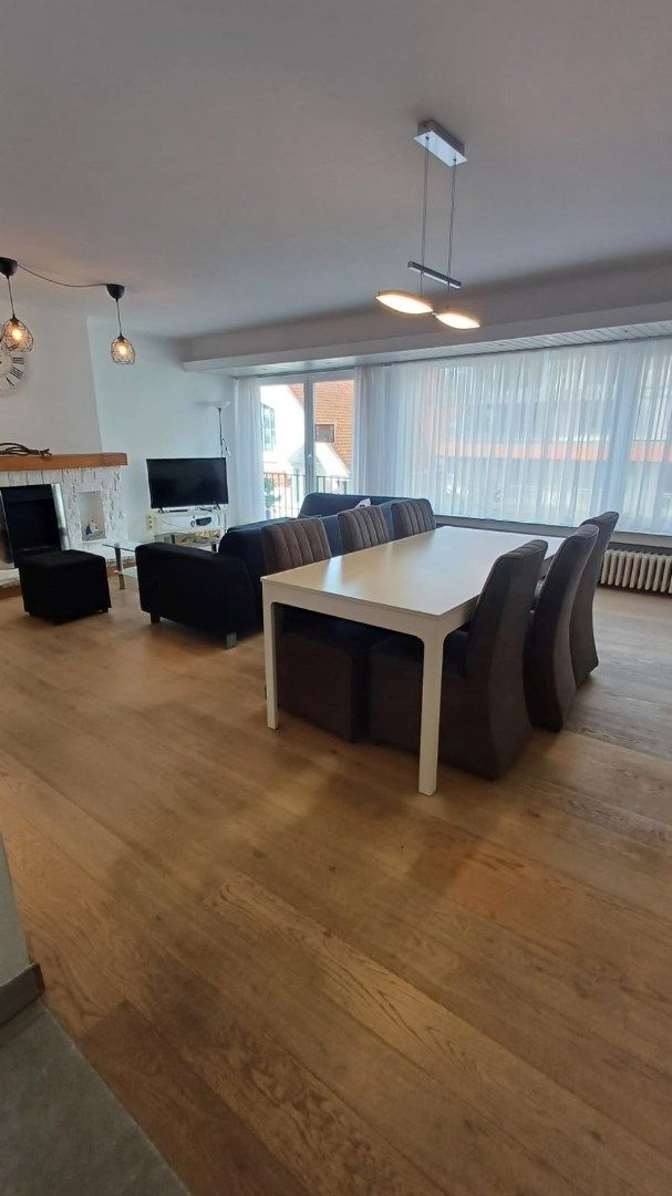 Ruim en zonnig appartement met 2 slaapkamers foto 4