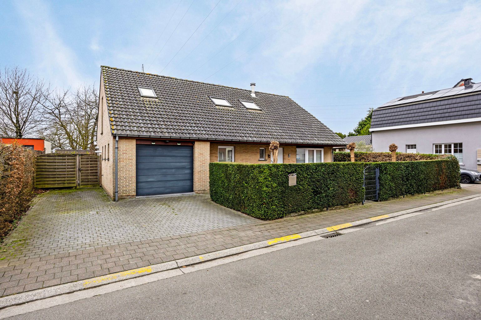 immo DAVID stelt voor: uitstekend onderhouden 4-gevel woning foto {{pictureIndex}}