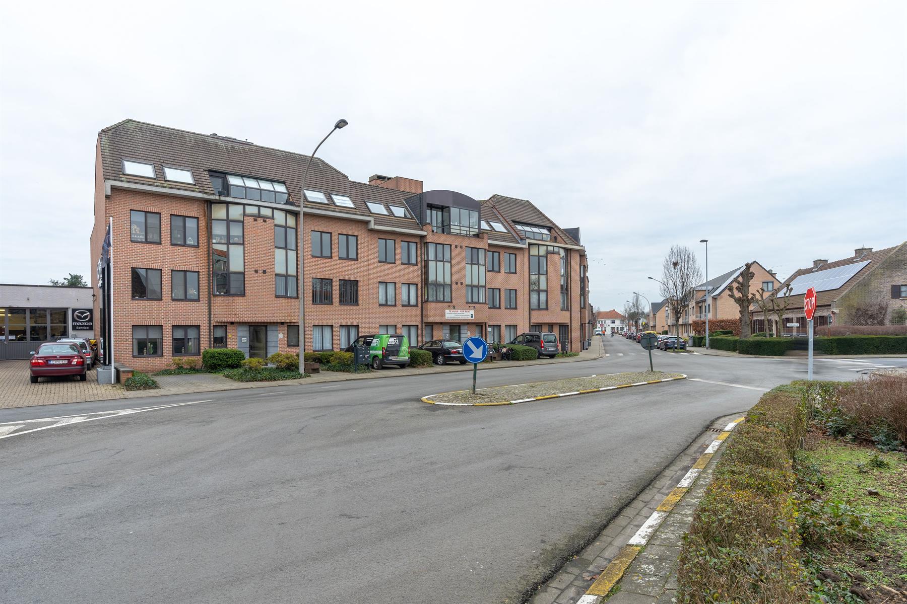 Ruim appartement met 2 slaapkamers en garage. foto 17