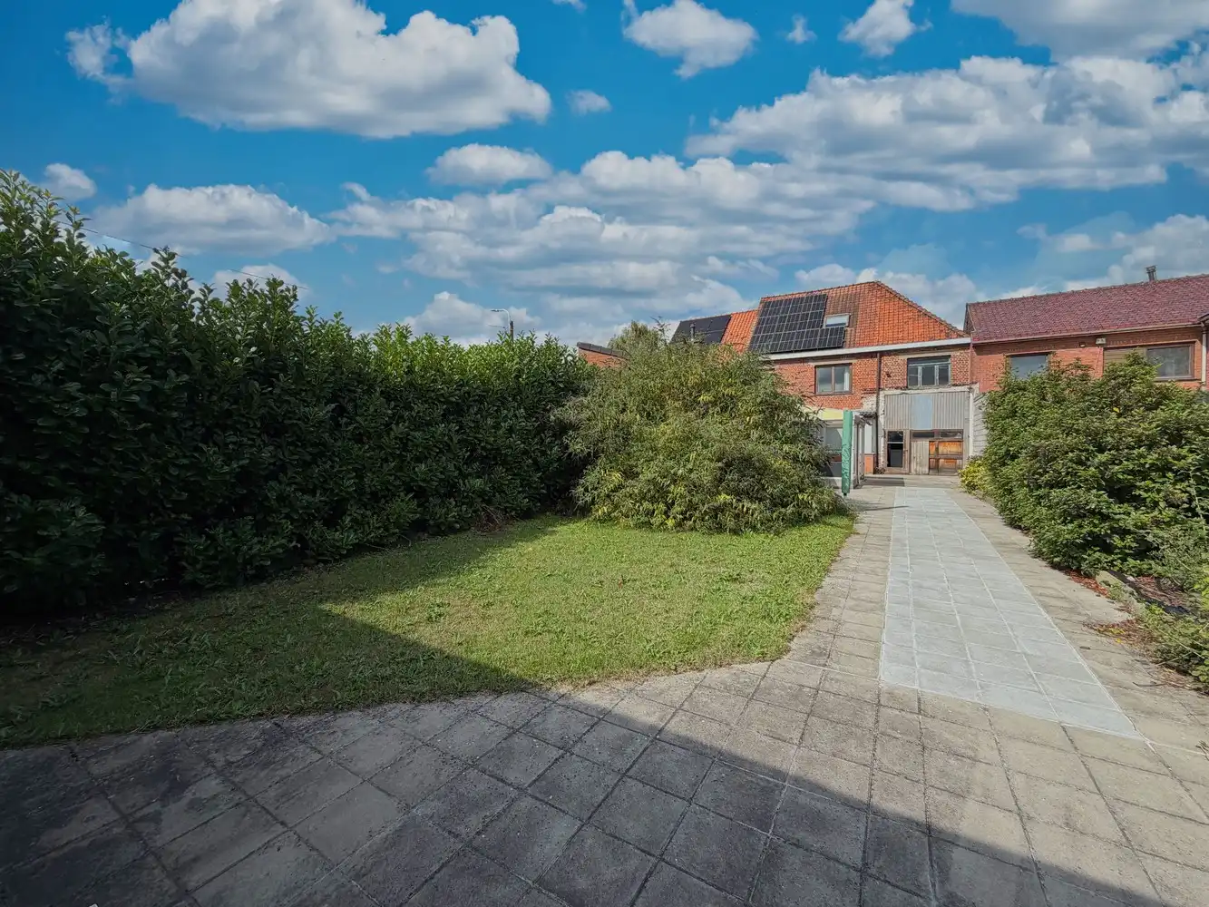Heel ruime gezinswoning (6 slpks) met tuin + grote garage foto 20