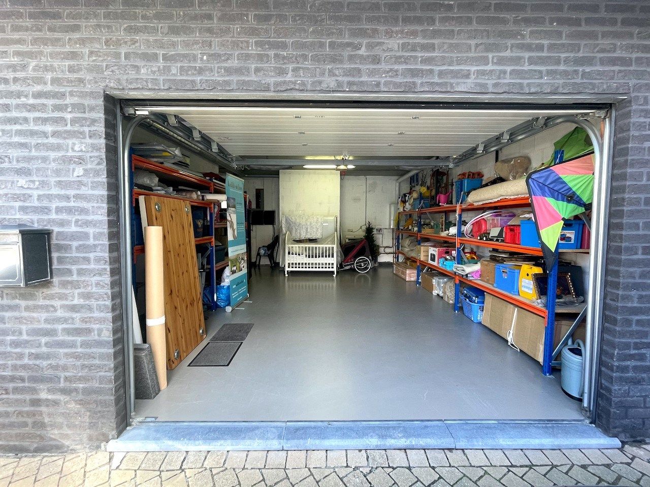 Handelsgelijkvloers met woonst, garage en terras te koop in Klemskerke (De Haan) foto 11