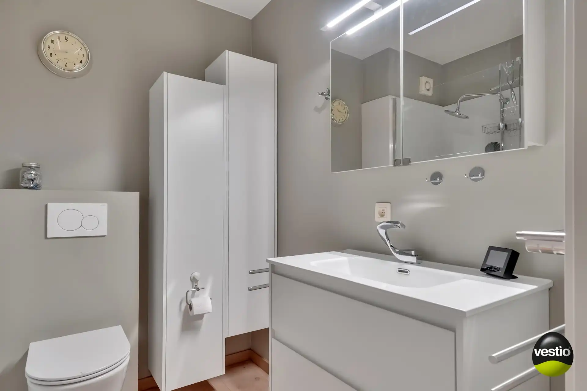 RUIM, MODERN APPARTEMENT 120 M² MET 3 SLAAPKAMERS foto 21