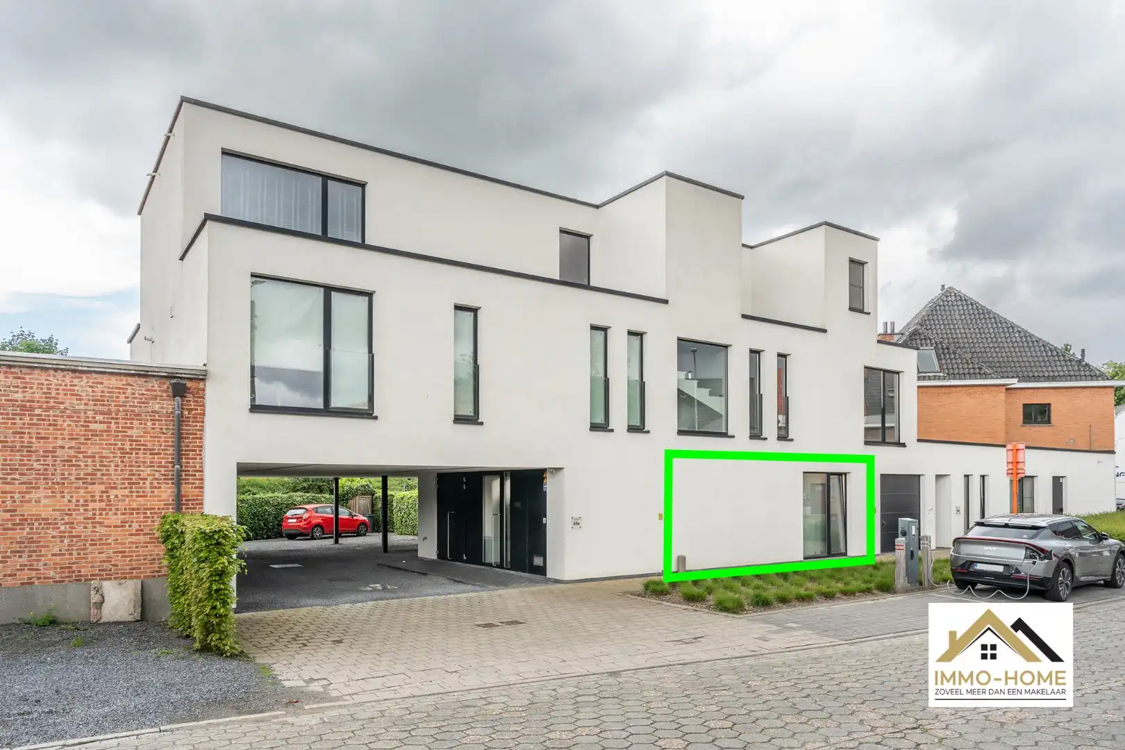 Recent gelijkvloers appartement met tuin en parkeerplaats!  foto {{pictureIndex}}