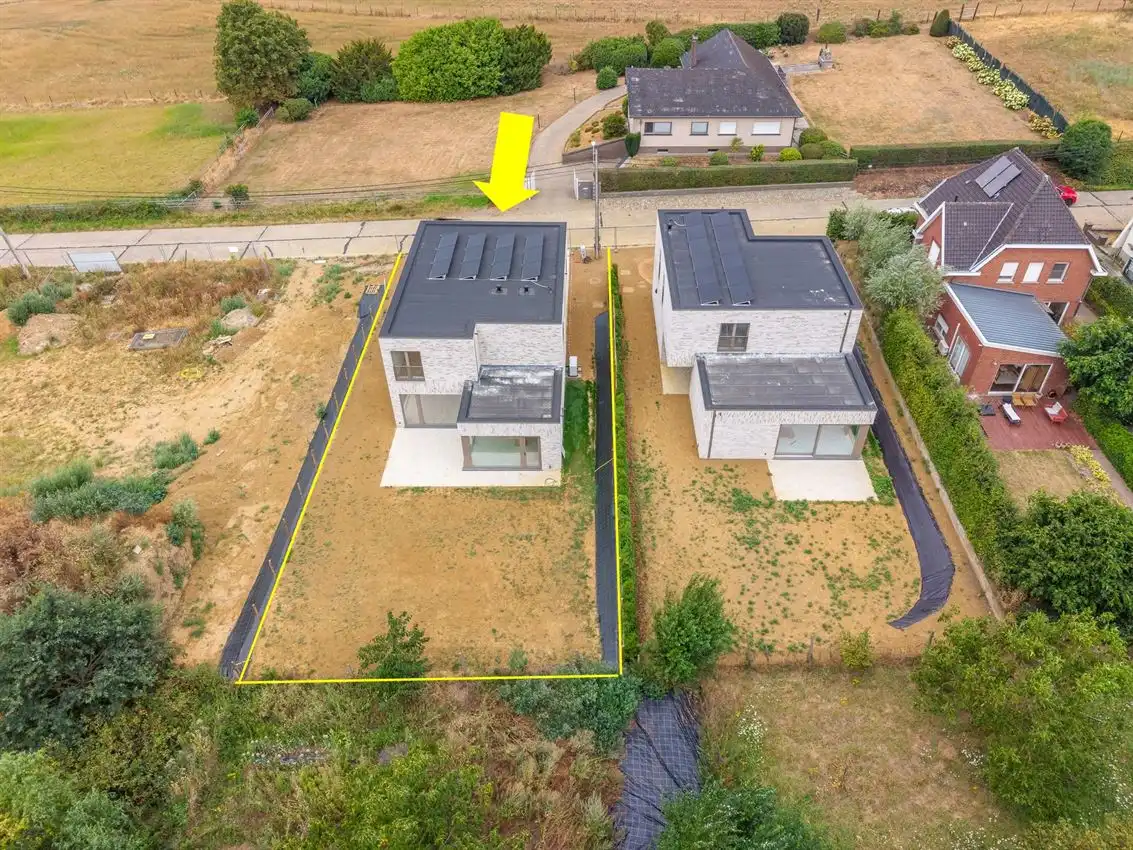 Instapklare nieuwbouwwoning met 4 slaapkamers, 2 badkamers en E-peil 9 foto 3