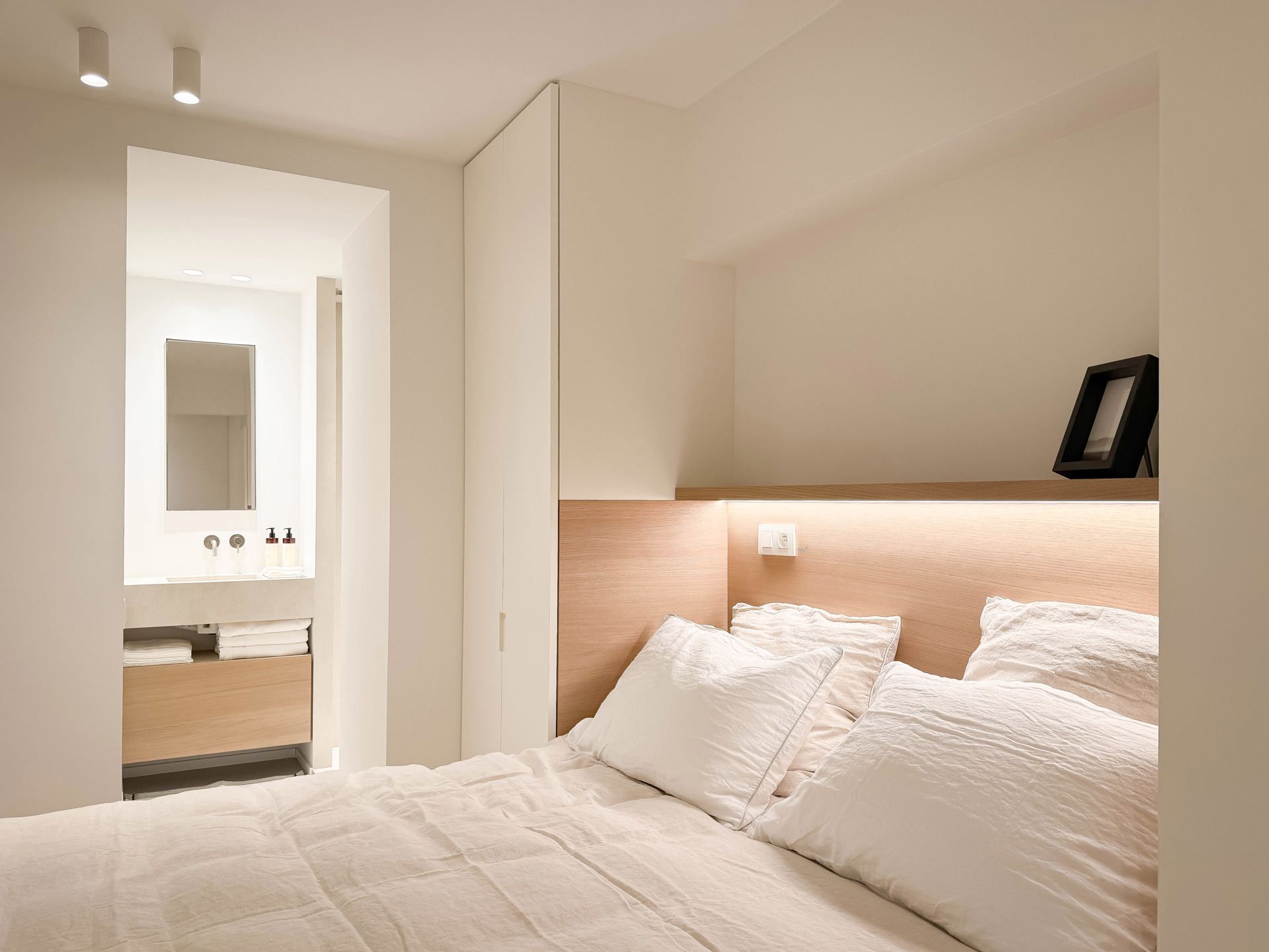 Volledig gerenoveerd appartement / Gemeubileerd / met garage foto 33