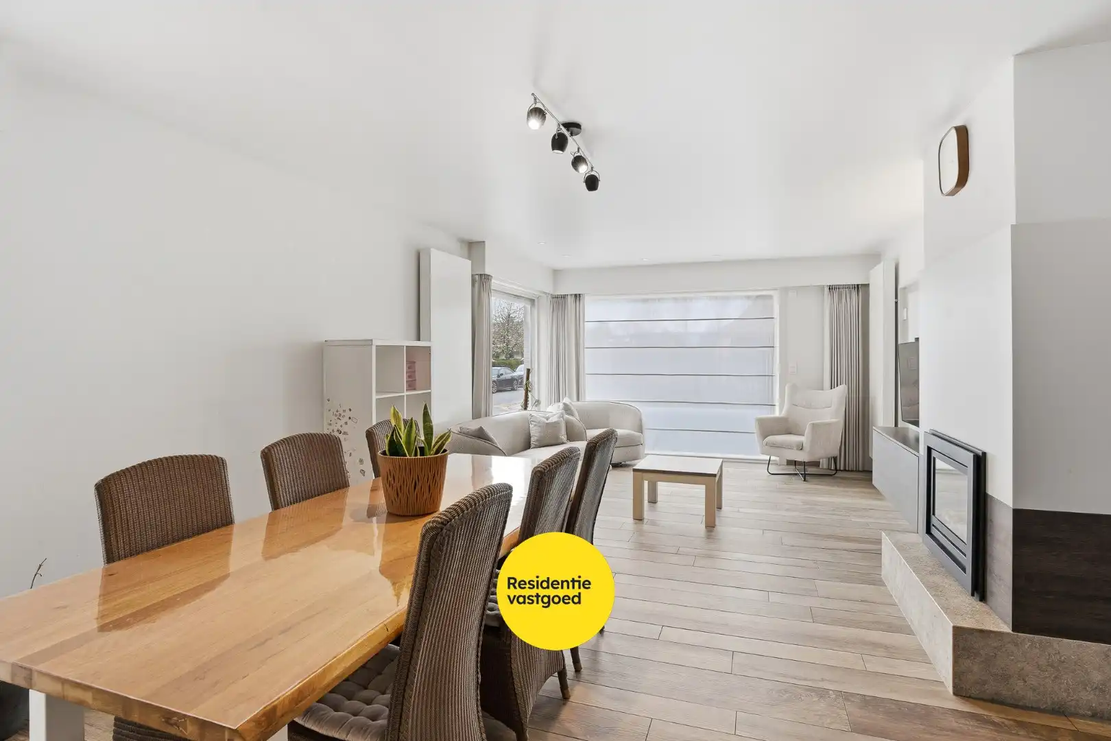 Volledig instapklare open bebouwing in het centrum van Eernegem foto 2