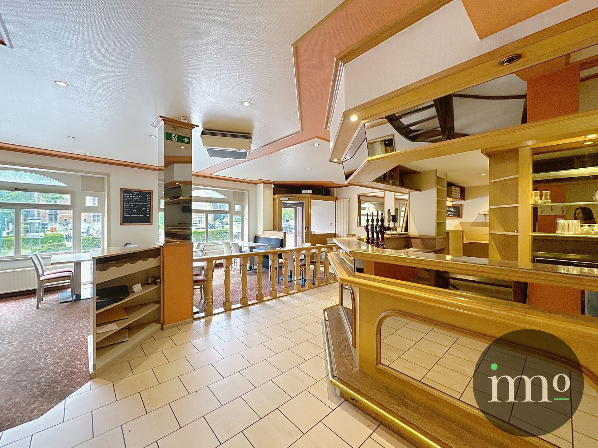 Horeca zaak in centrum Groot-Bijgaarden foto 3