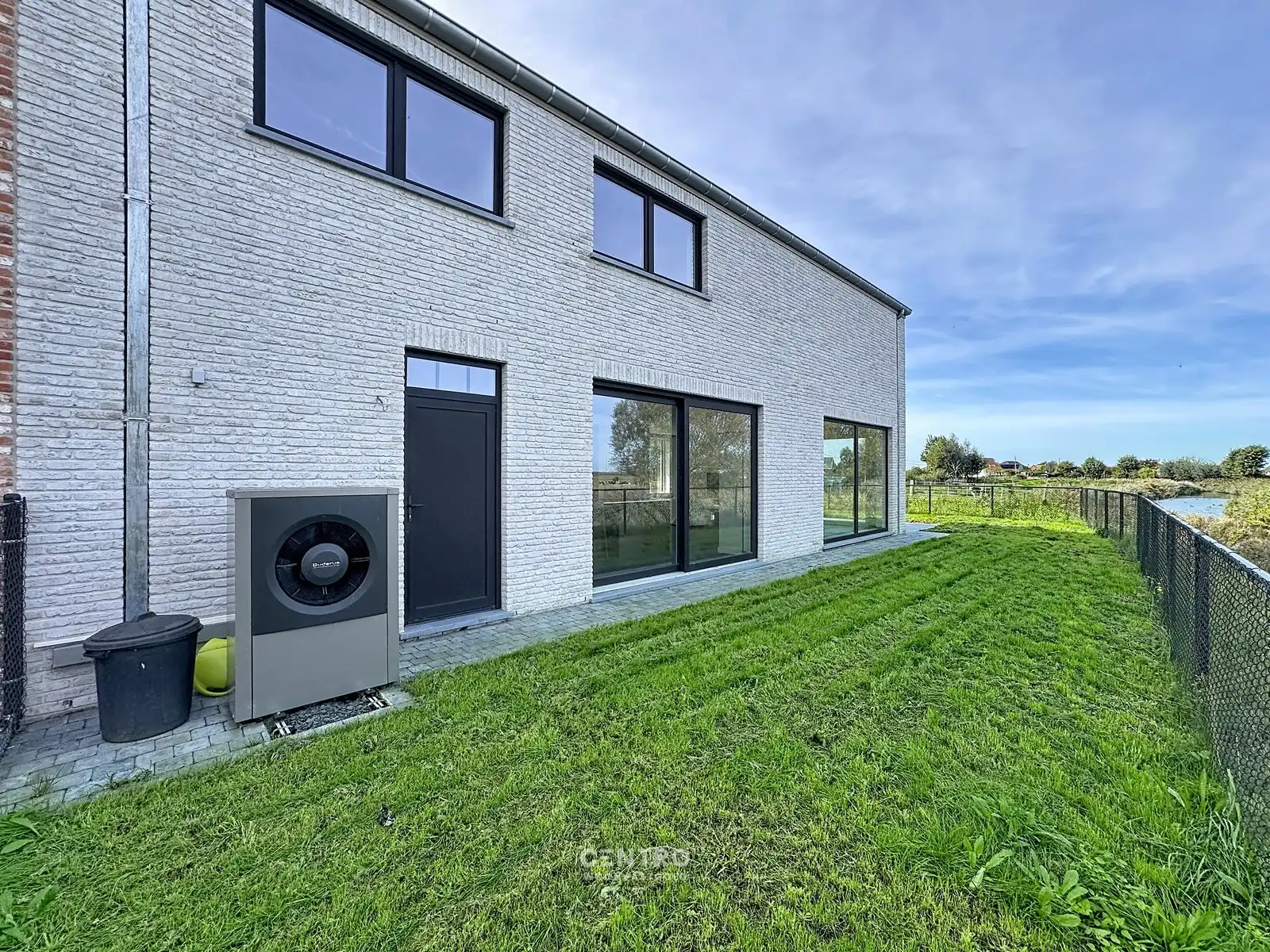 Nieuwbouwwoning met 4 slpks, 2 badks en een FANTASTISCH Polderzicht! foto 22