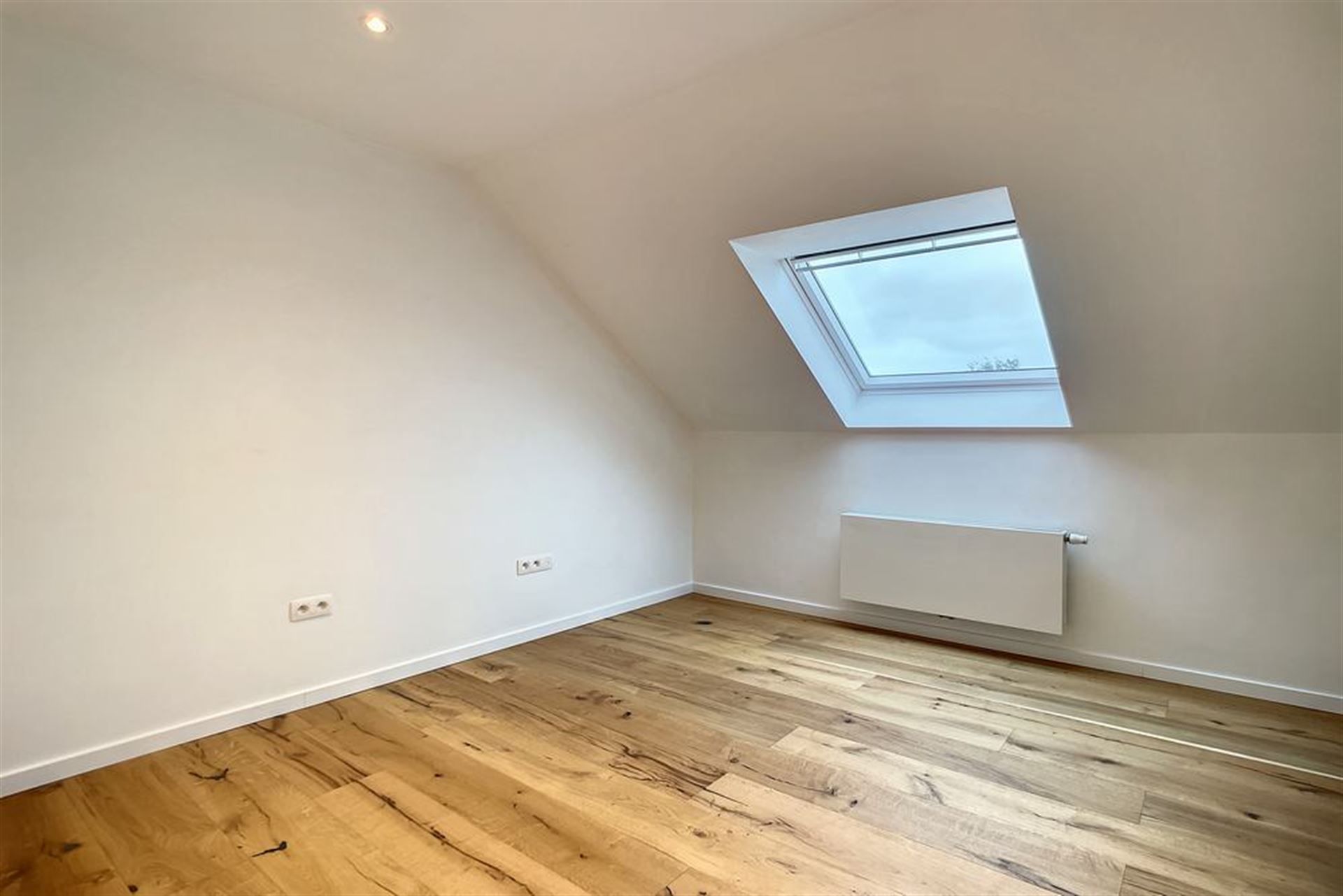 Moderne villa met 5 slaapkamers foto 30