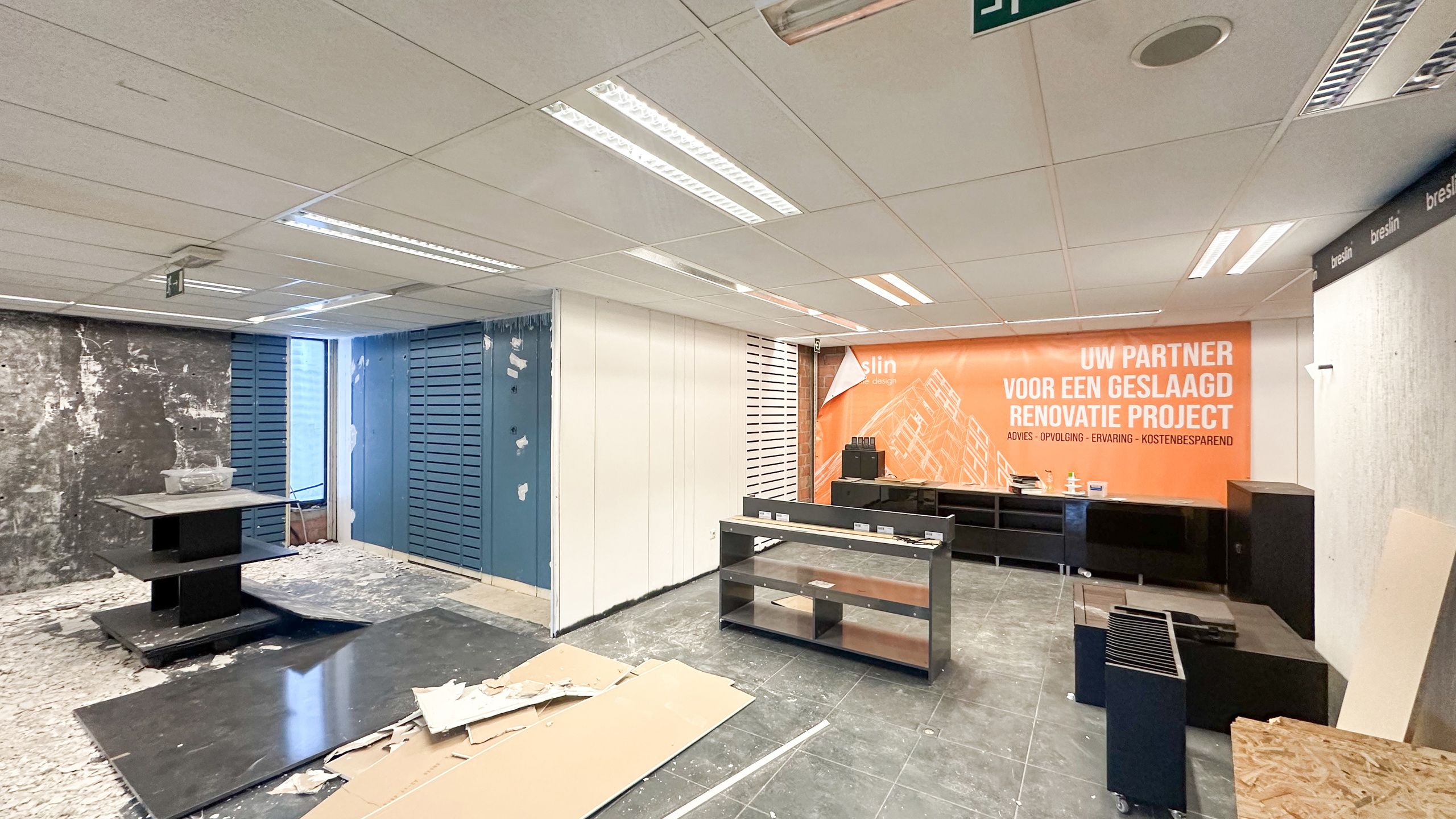 showroom van 700m in centrum mt veel parking! foto 9