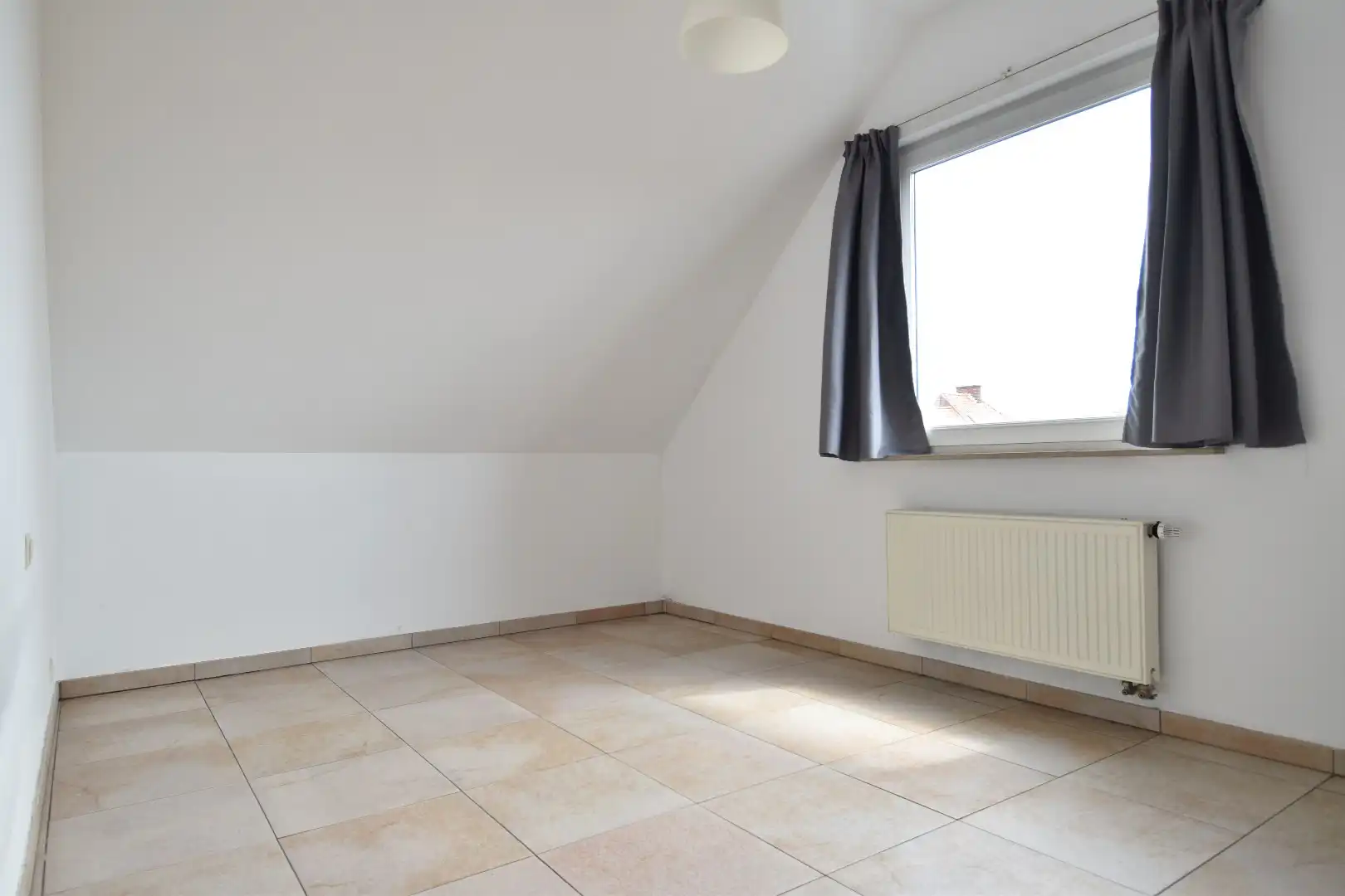 Interessante opbrengsteigendom (204m² kantoor + 3 appartementen + garages/parkings) op toplocatie te Bissegem foto 17