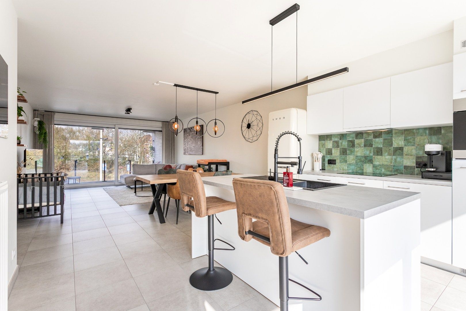 Recent, energiezuinig appartement met 2 slpks, 2 terrassen en autostaanplaats foto 9