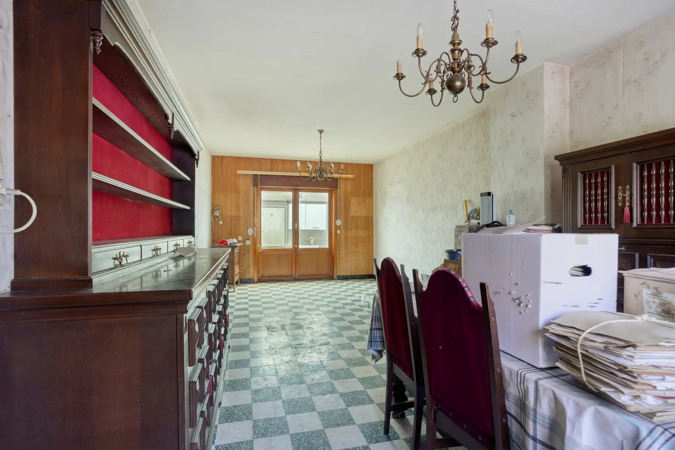 Te renoveren woning met veel potentieel op een toplocatie! foto 3