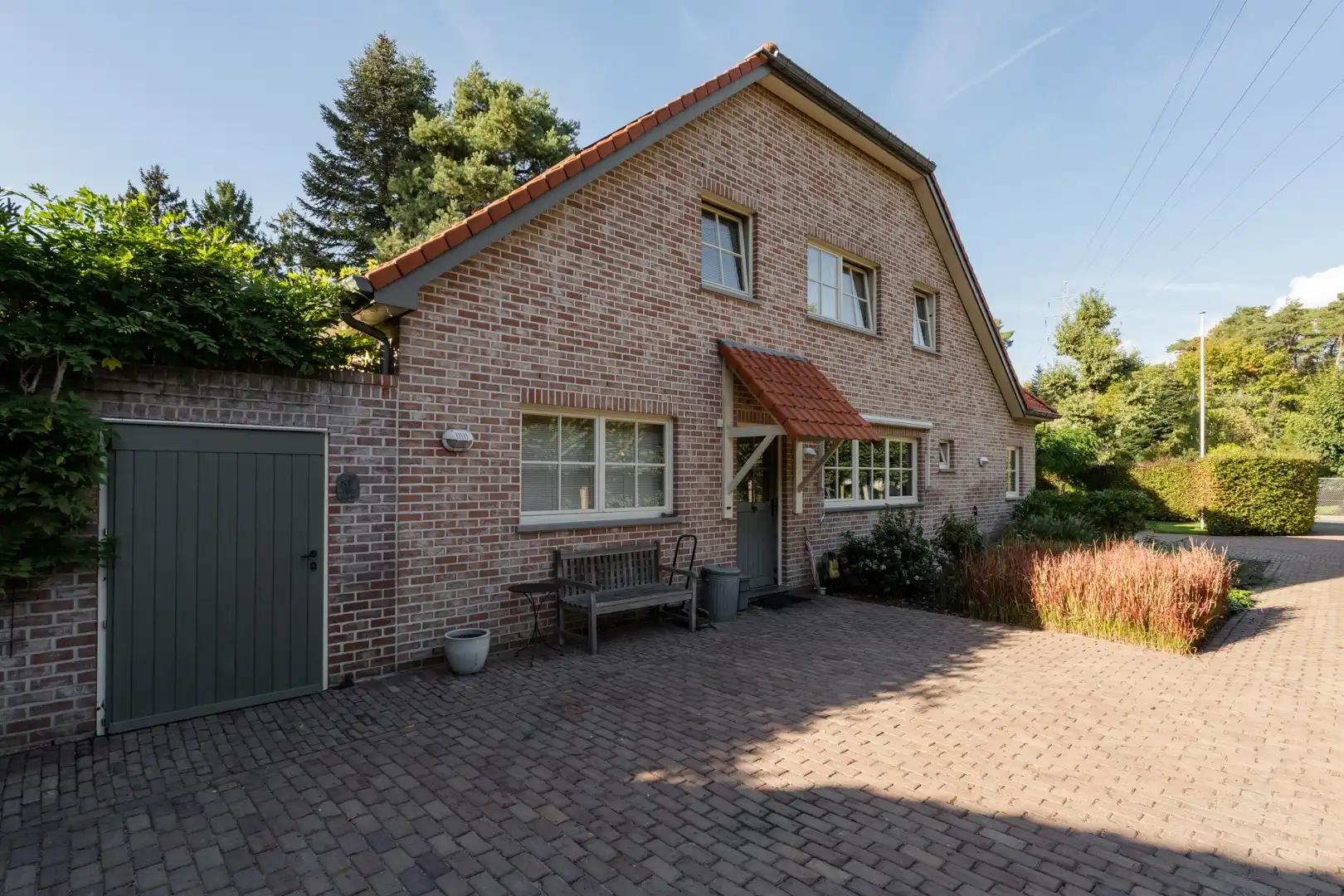 Charmante & sfeervolle, instapklare, energiecorrecte (EPC B) villa-landhuis met 6 slaapkamers, 3 badkamers, bureau én dubbele garage. foto 57