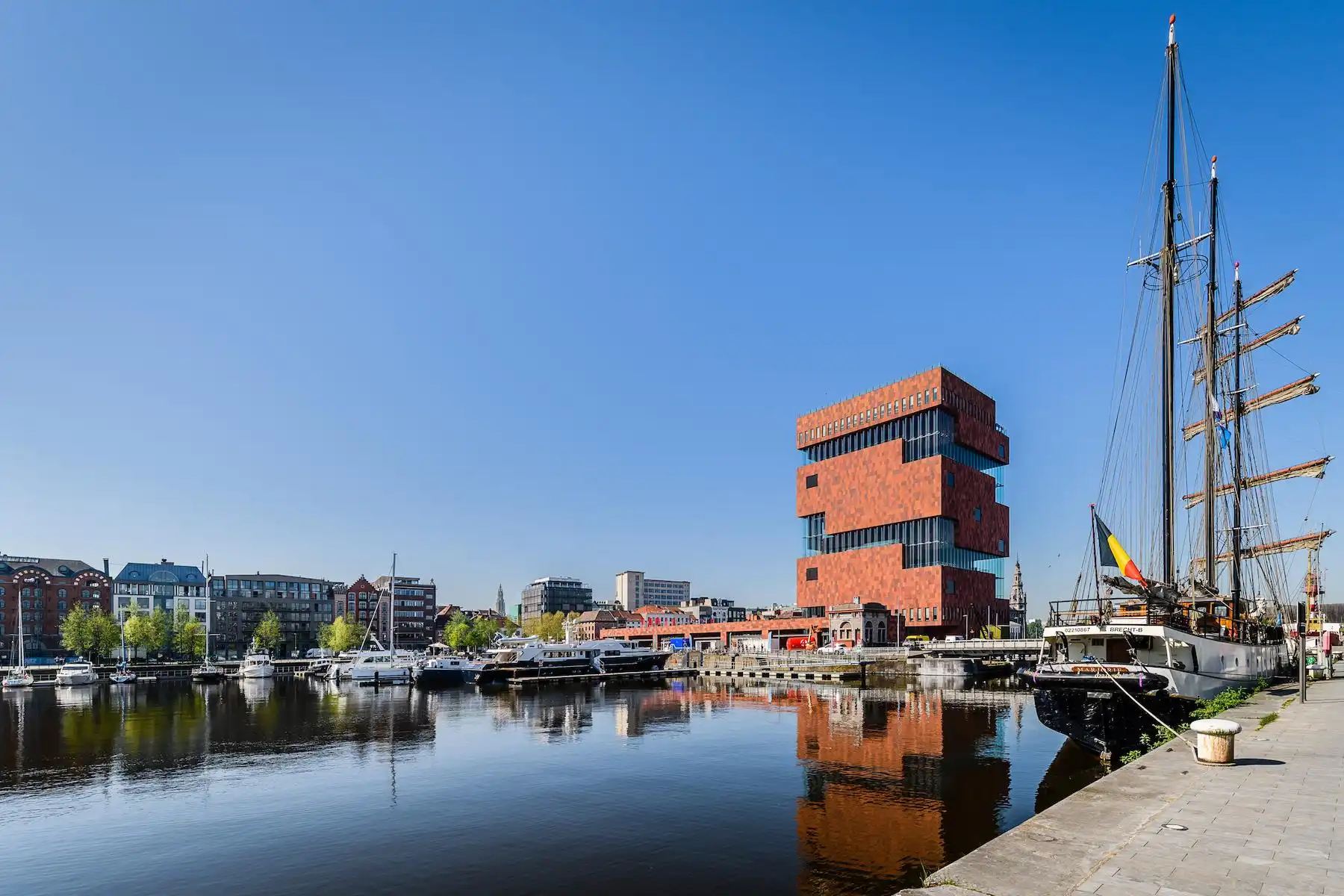 ANTWERPEN - Royaal appartement in een kleinschalig gebouw foto 15
