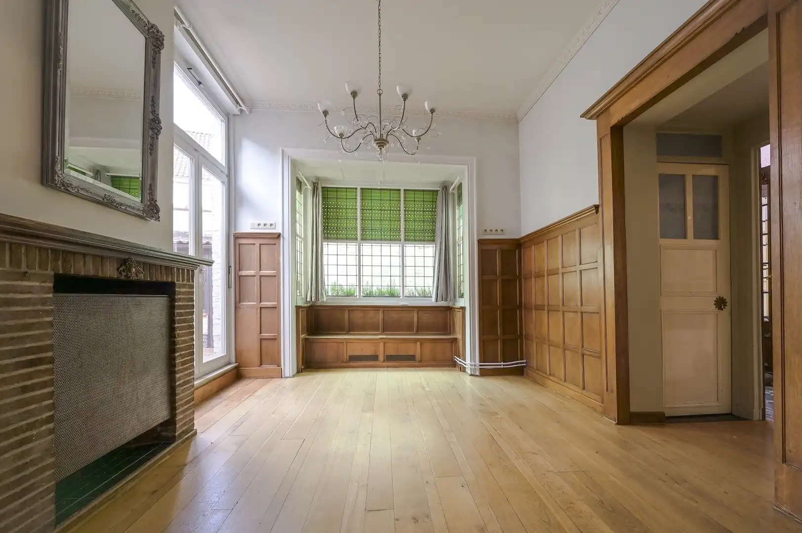 heel authentieke Brugse woning met kleine garage en 2 terrassen + vergunning voor gastenkamer foto 12