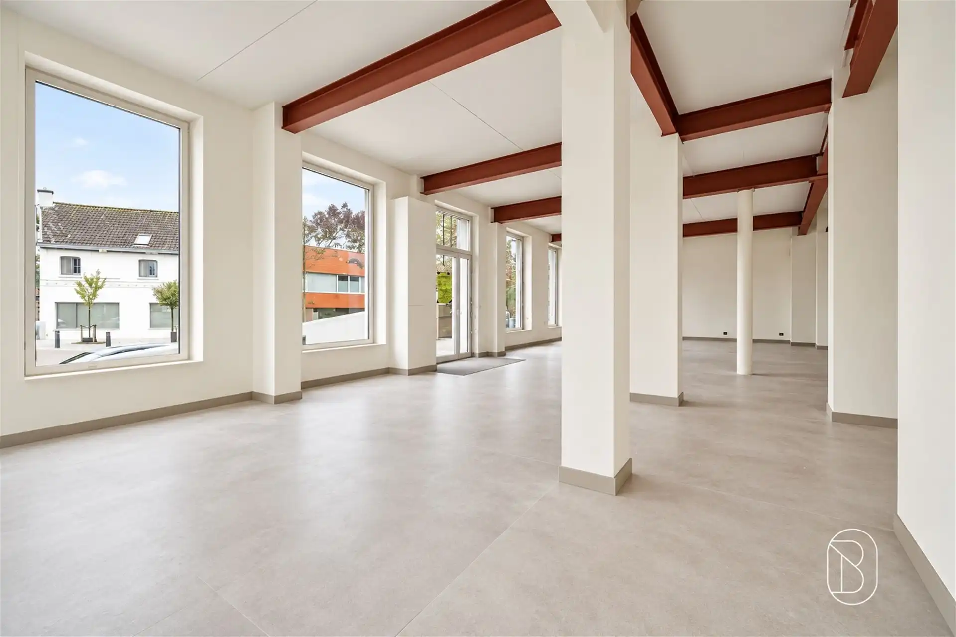 Handelsgelijkvloers op toplocatie met tal van mogelijkheden foto 3