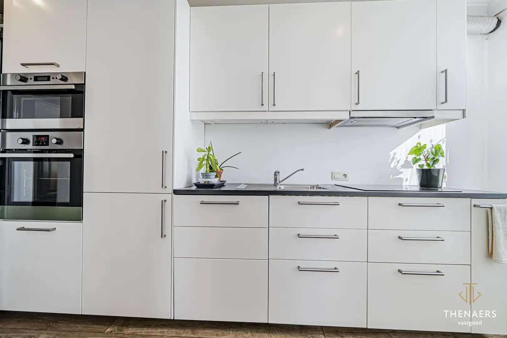 Karaktervolle en uitzonderlijk ruime woning met 5 slpks op&nbsp;een perceel van 36a 60ca. foto 31