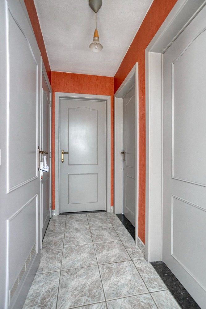 Ruim appartement met 3 slaapkamers en 3 terrassen op de bovenste verdieping in hartje Rekem ! foto 16