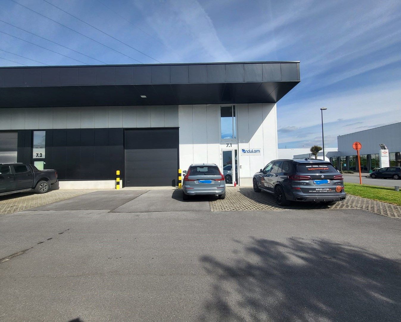 Hangar/loods met kantoor. foto 2