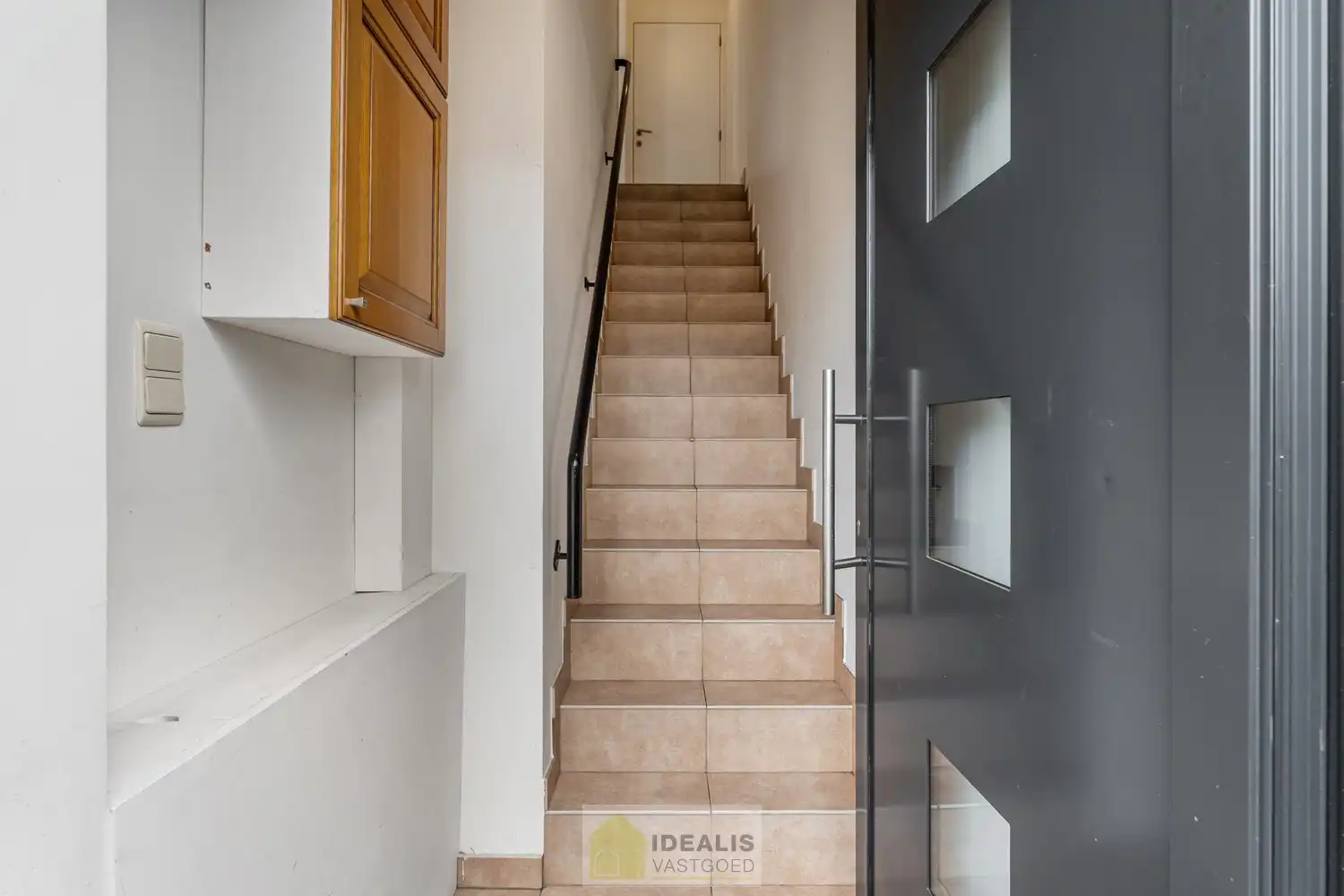 IDEALIS VASTGOED – INSTAPKLAAR DUPLEX APPARTEMENT GELEGEN OP UITERST CENTRALE LOCATIE TE HECHTEL-EKSEL foto 5