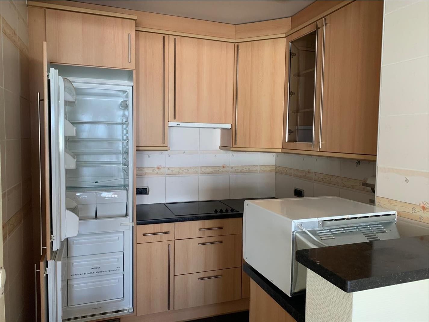 Gemeubeld appartement op de tweede verdieping, vlak aan zee foto 17