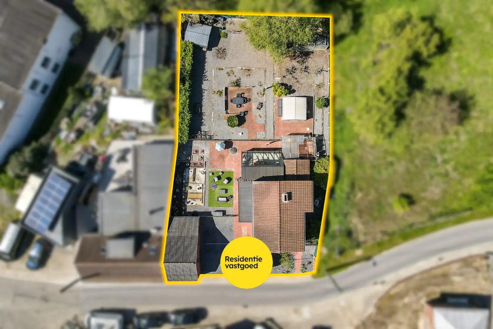 Charmante woning op 727 m² in het centrum van Eernegem foto 20