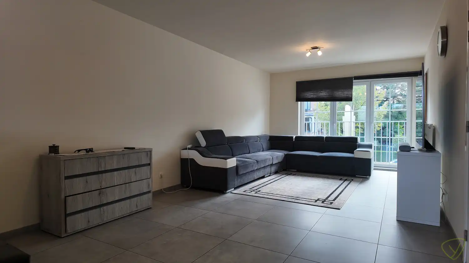 Modern appartement te huur aan de Gentsesteenweg in Eeklo - Perfect voor comfortabel leven in een stijlvolle omgeving! foto 3