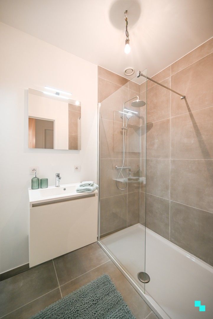 Energiezuinig tweeslaapkamerappartement met terras in Beveren-Leie! foto 14