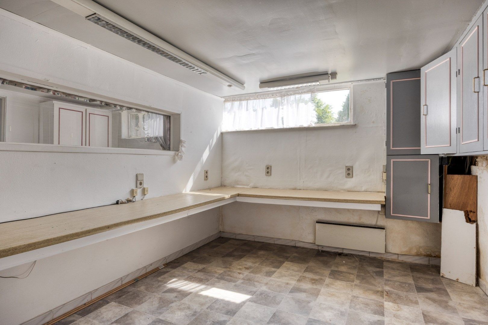 BUNGALOW – 2/4 kamers, garage & kelders – 1650 BEERSEL foto 18