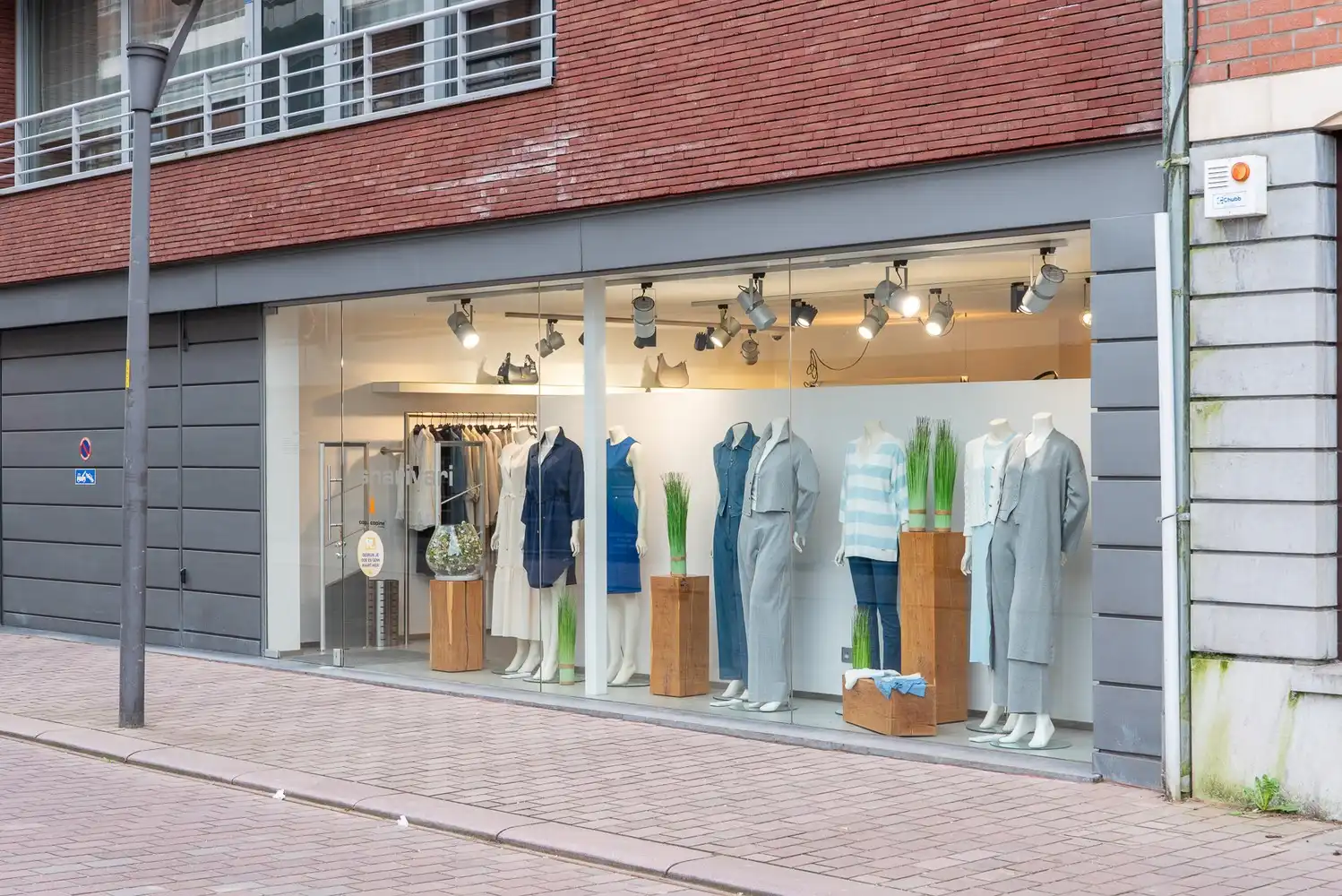 Handelspand in het Centrum van Genk foto {{pictureIndex}}