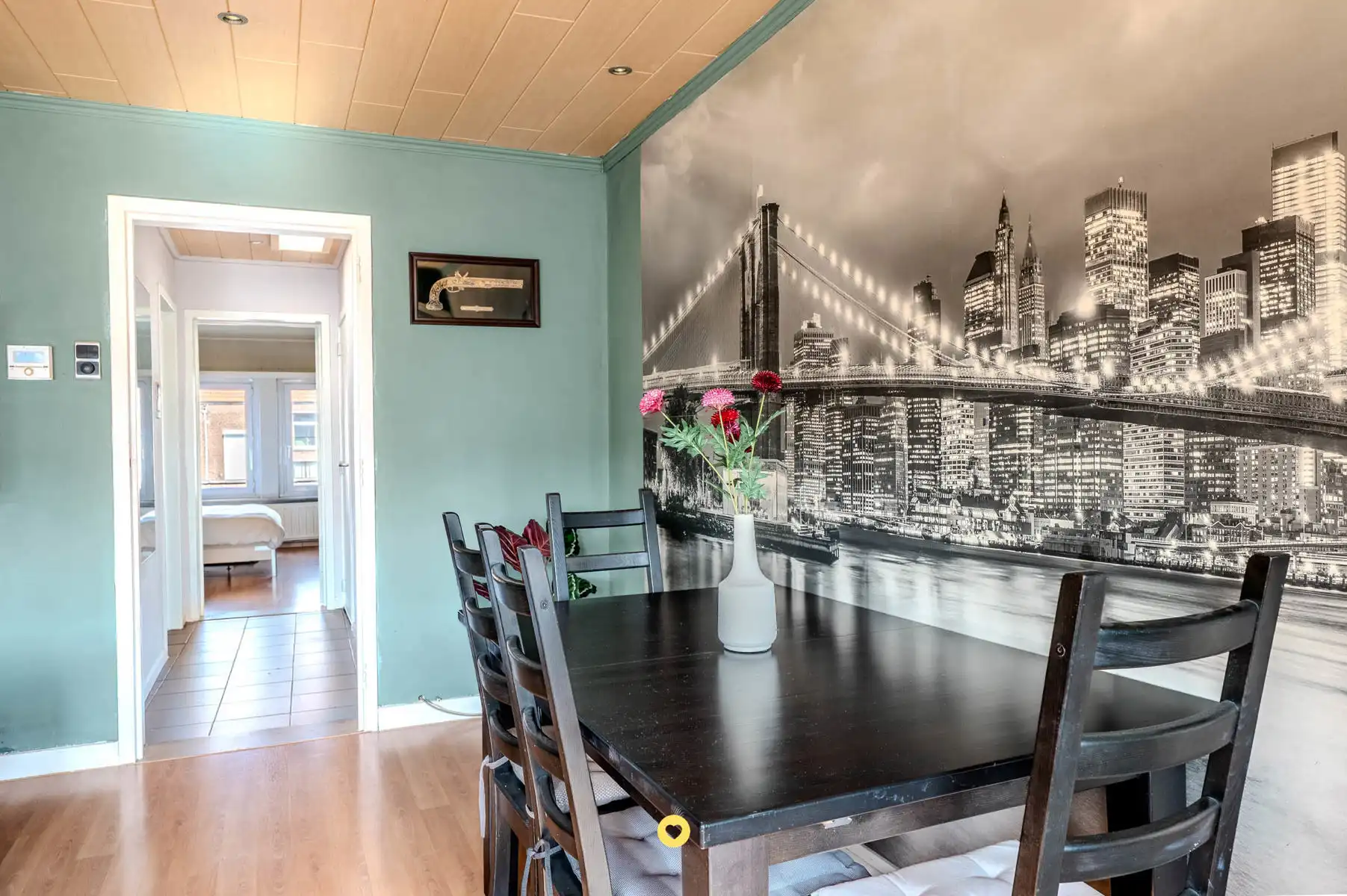 Appartement met 1 slk, westgericht terras en veel potentieel foto 5