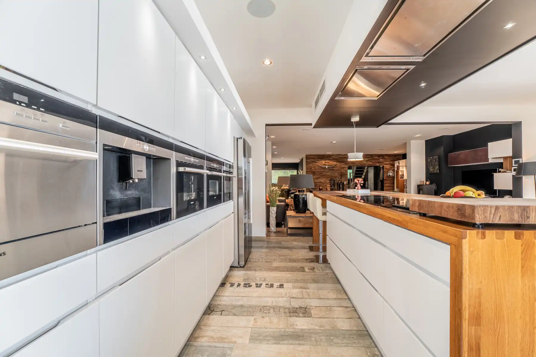 Vrijstaande woning met veel ruimte, in het groen aan de rand van Halle foto 16