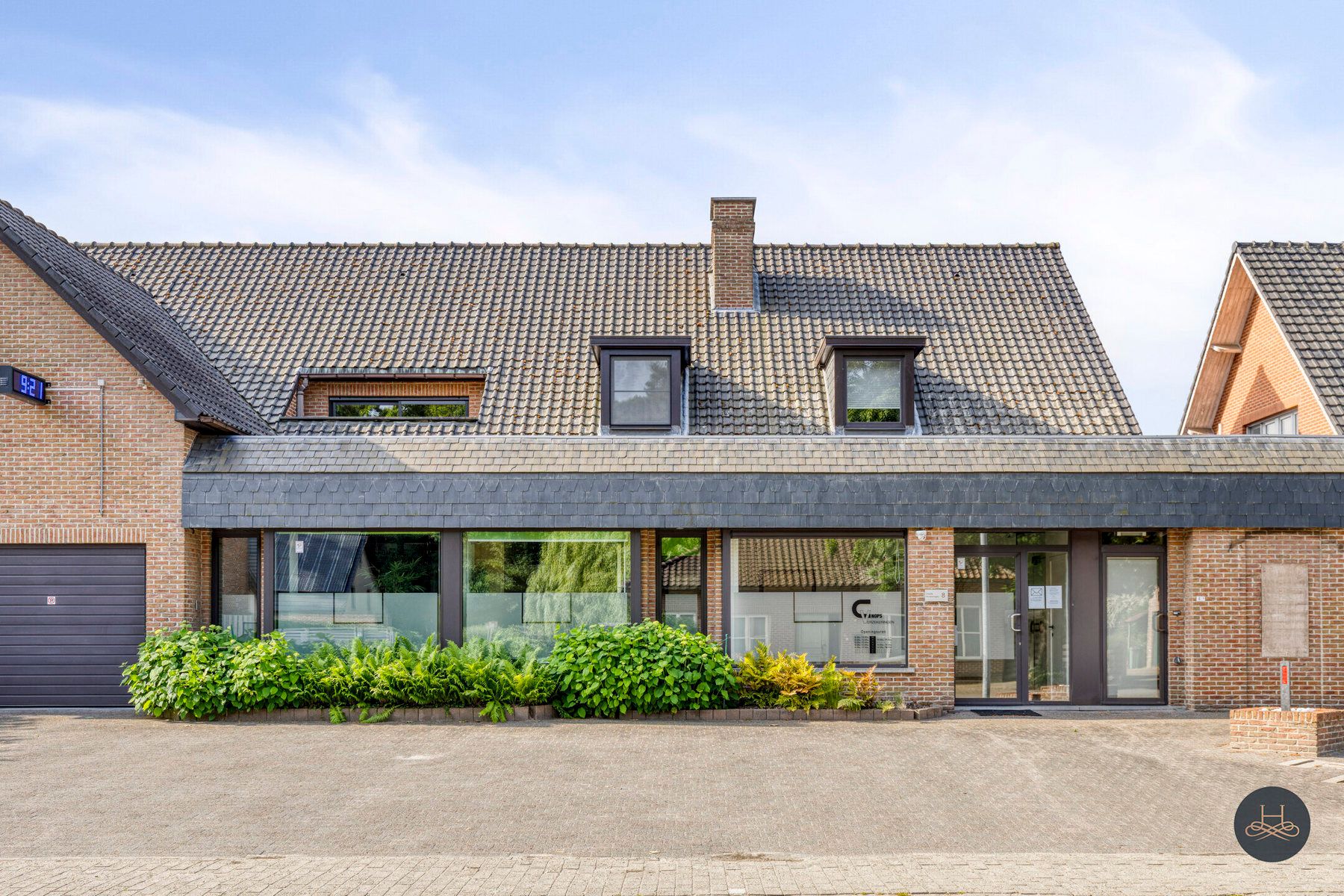 Gelijkvloerse commerciële kantoorruimte foto 20