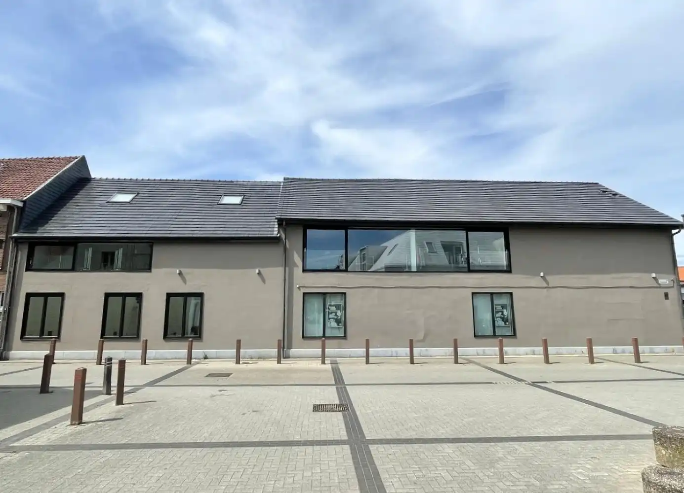 Instapklare handelsruimte van ca. 260 m² in centrum Bertem met lift en uitstekende visibiliteit foto 2