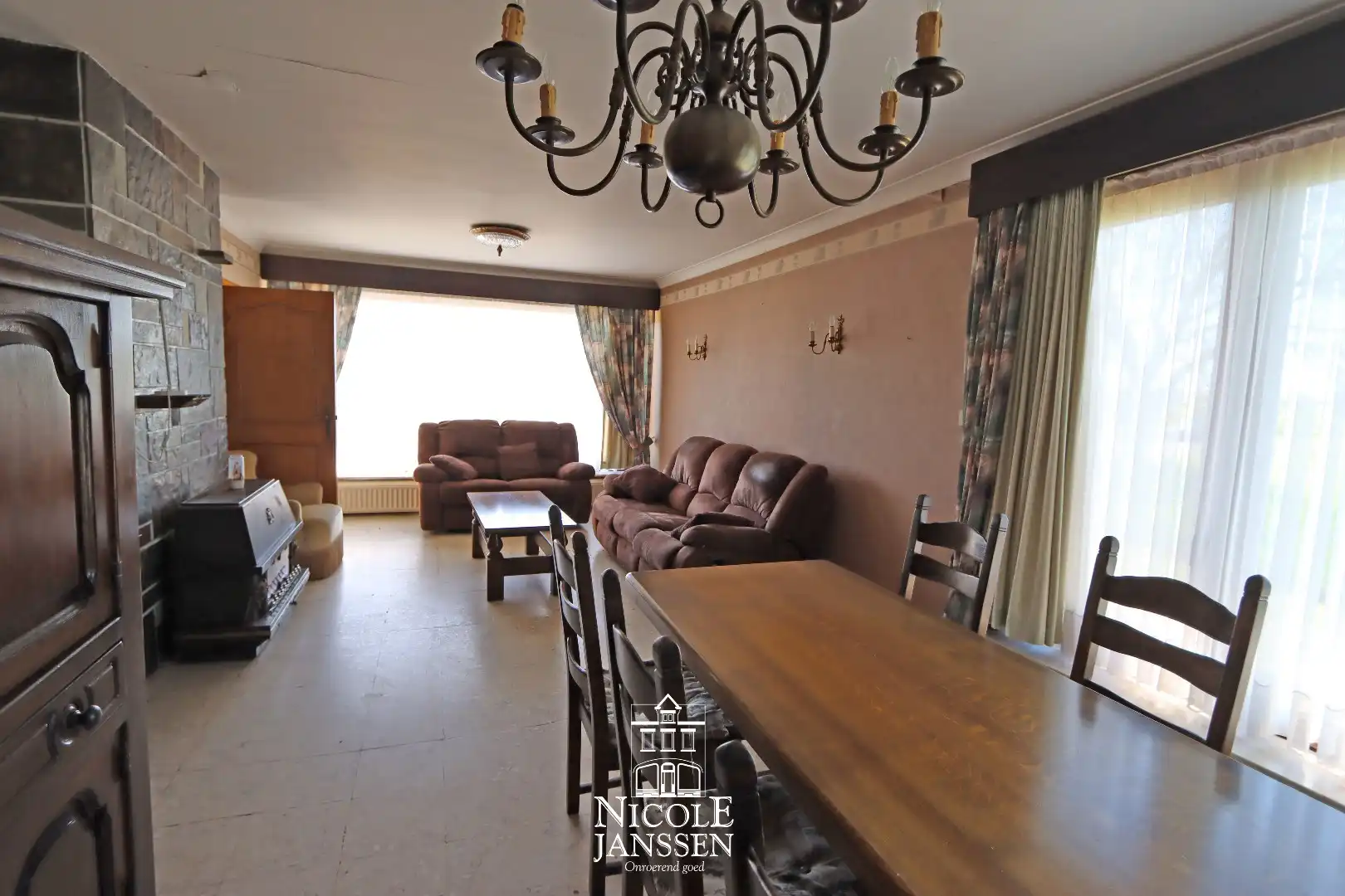 Woning met loods/stallen foto 5