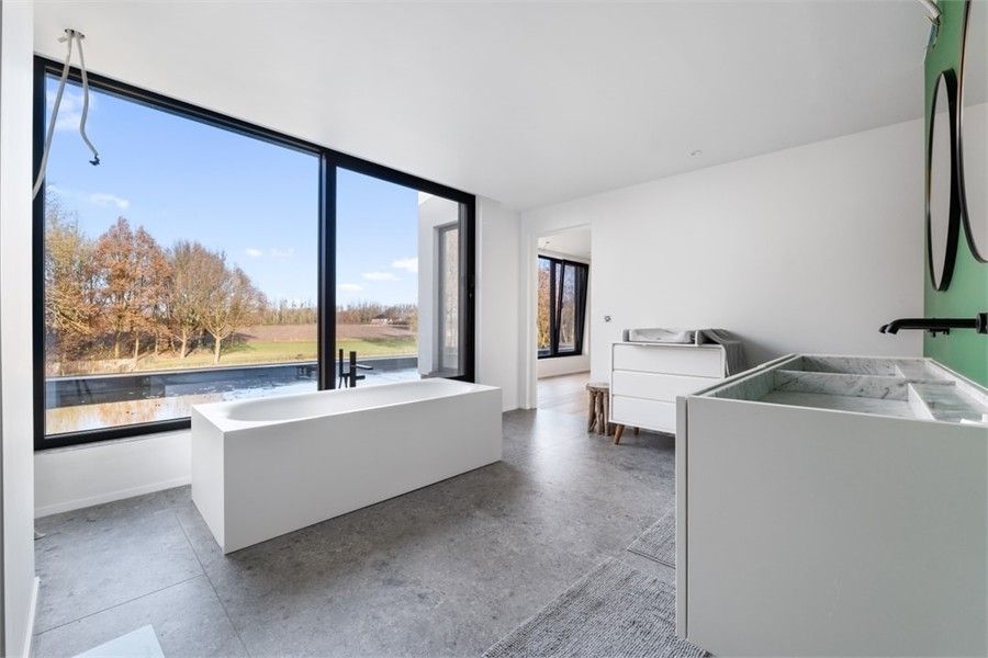 MAGNIFIEKE OPEN BEBOUWING MET GROOT ZWEMBAD EN 400M² AAN BEWOONBARE OPPERVLAKTE IN HET GEZELLIGE WELLEN foto 37