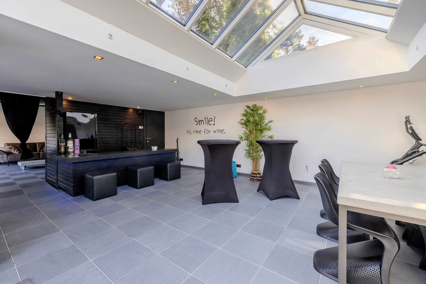 Laagbouwvilla met 3 slpk, 2 bdk, zwembad en poolhouse foto 26