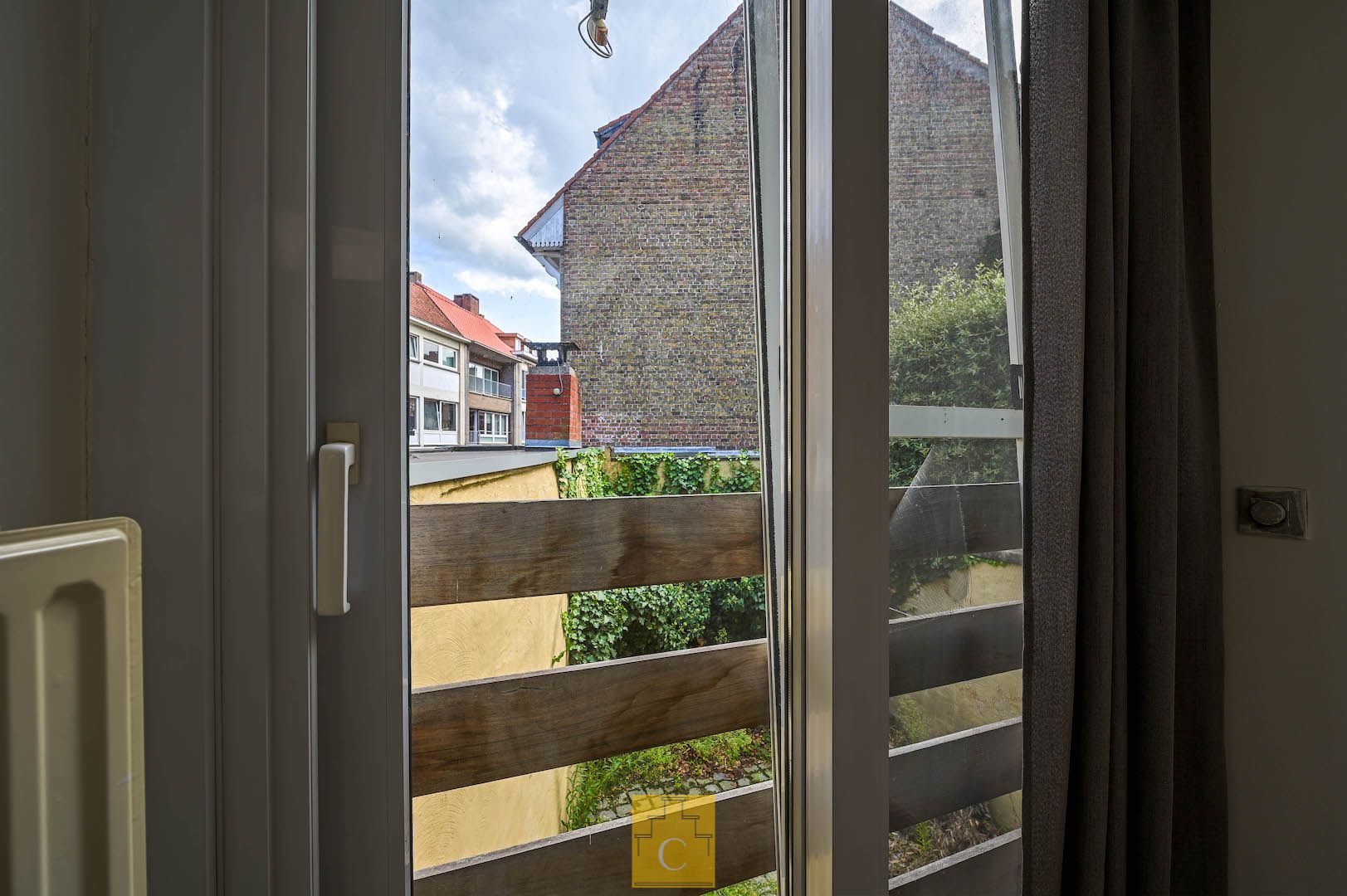 vergunde meergezinswoning nabij de Ezelpoort foto 8