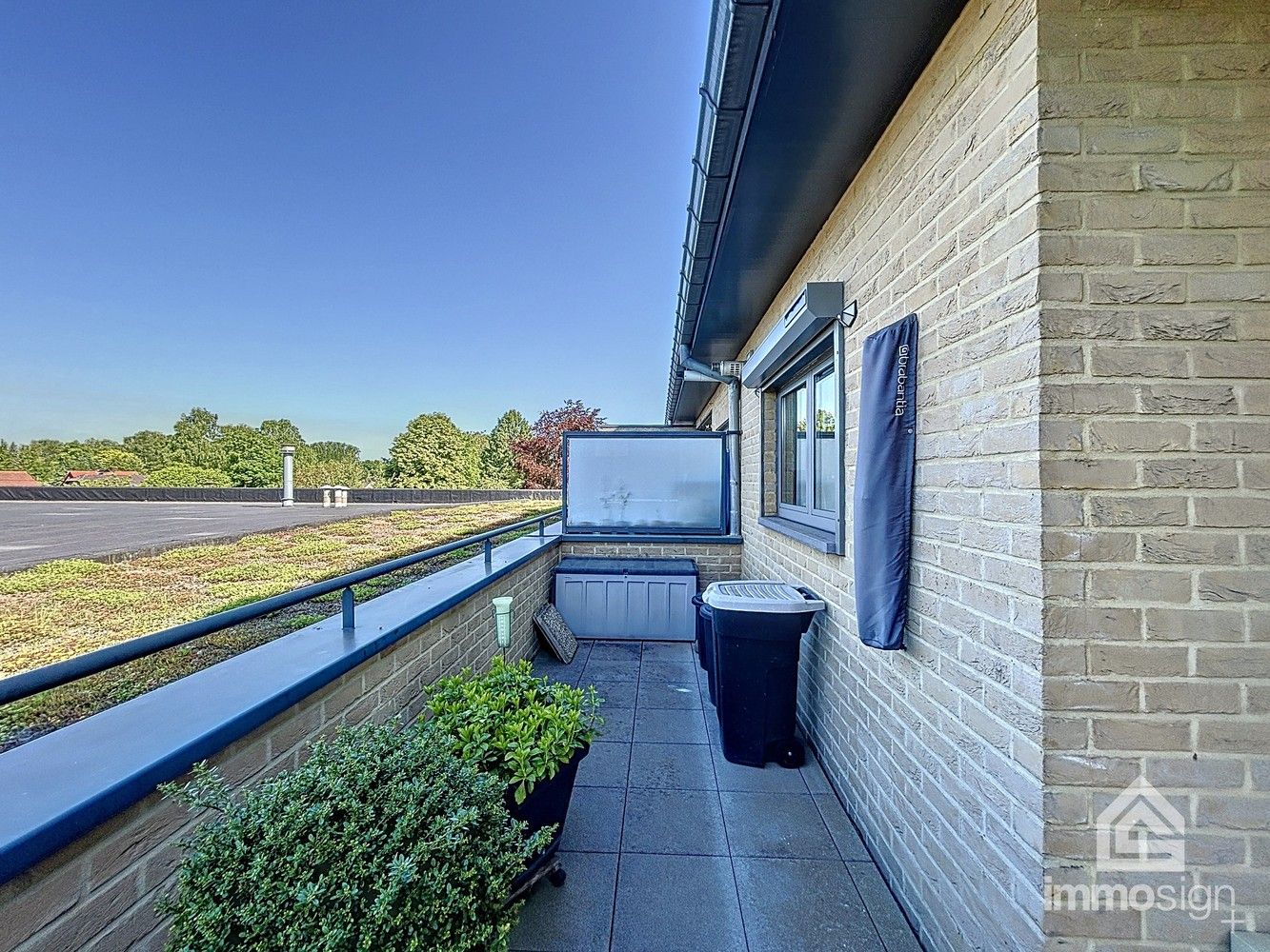 Instapklaar duplexappartement met 2 slaapkamers, heerlijk terras en een autostaanplaats foto 13