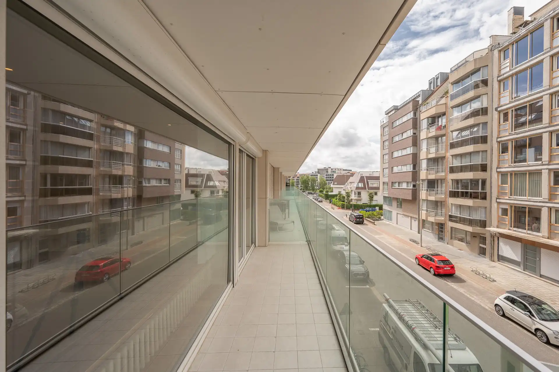 Ruim, gerenoveerd appartement met zonneterras en zijdelings zeezicht. foto 7