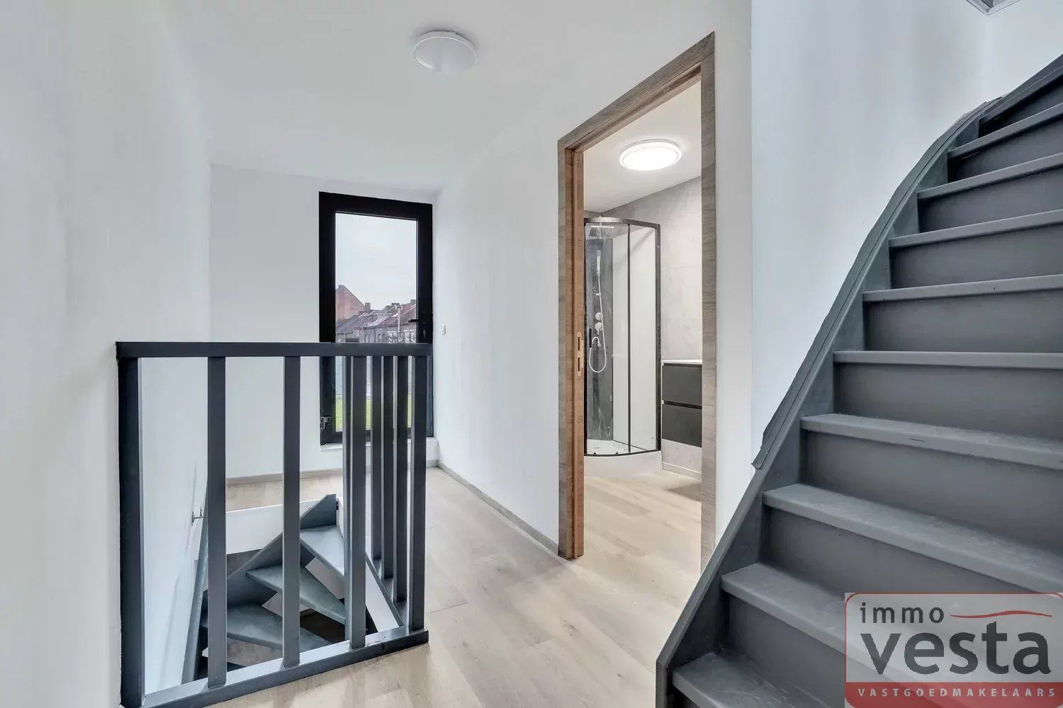 Gerenoveerde stadwoning in centrum foto 11