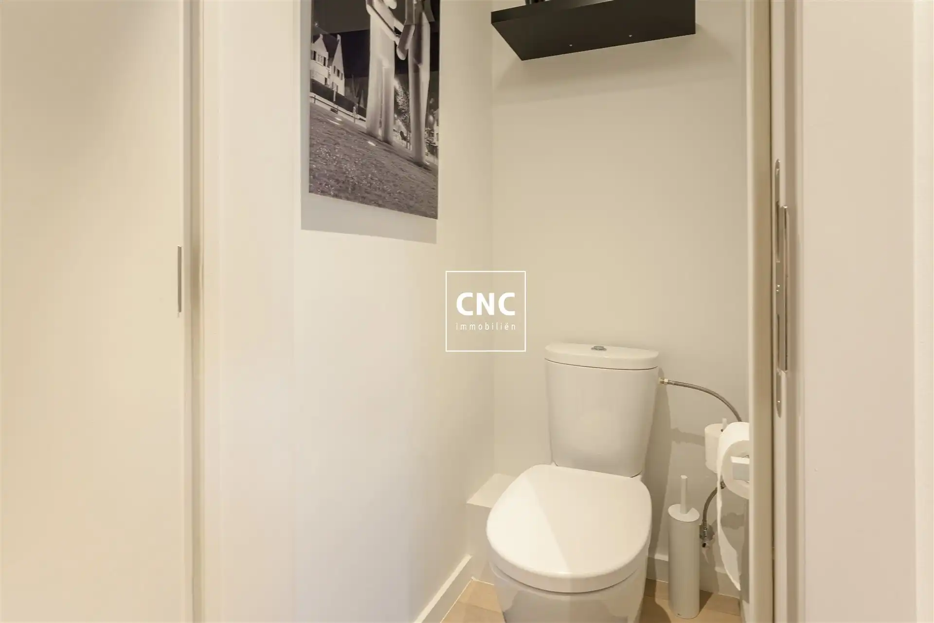 Stijlvol gerenoveerd appartement - open zicht op de villa’s foto 4