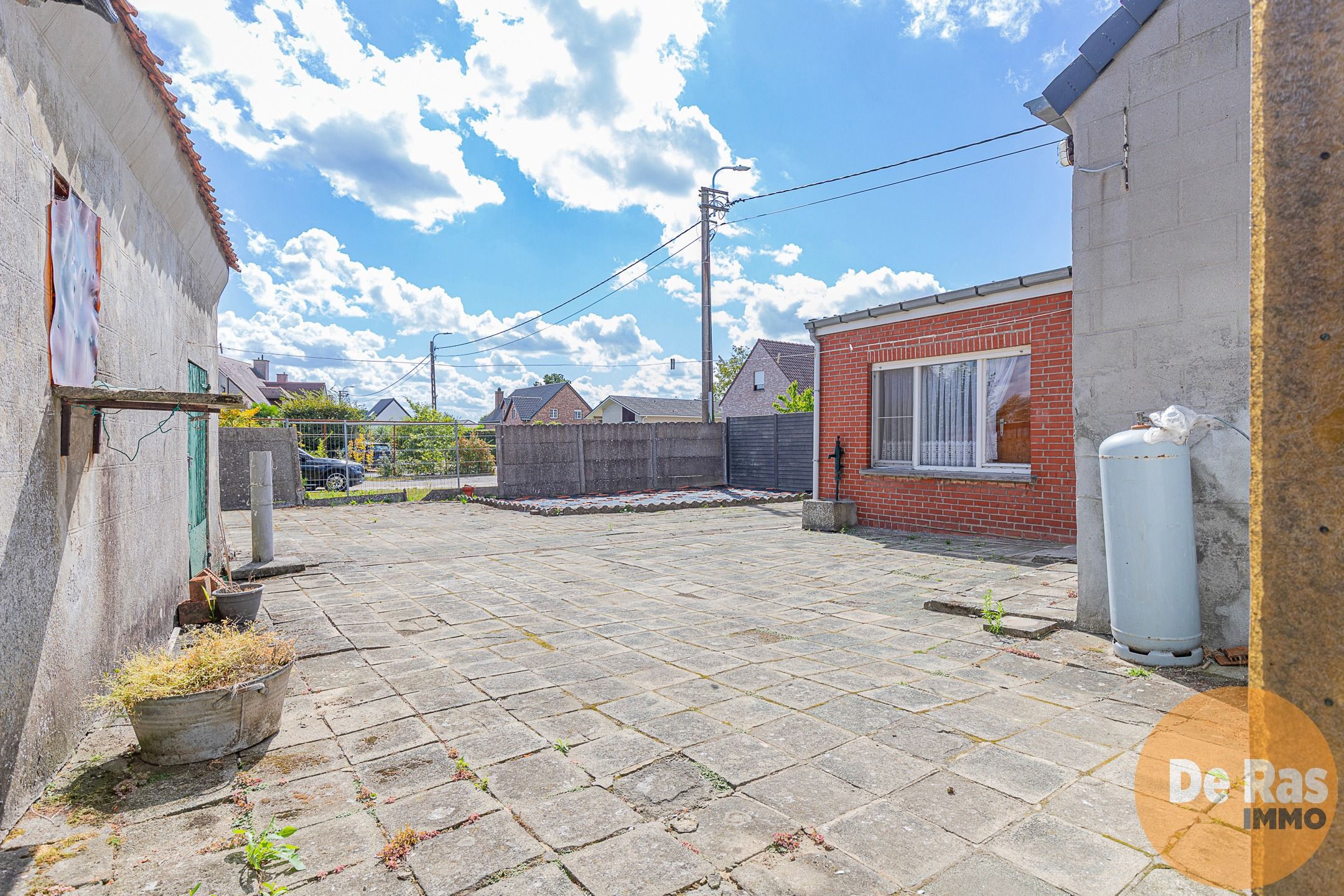 LEDE - Verzorgde, te renoveren woning op een goeie ligging foto 15