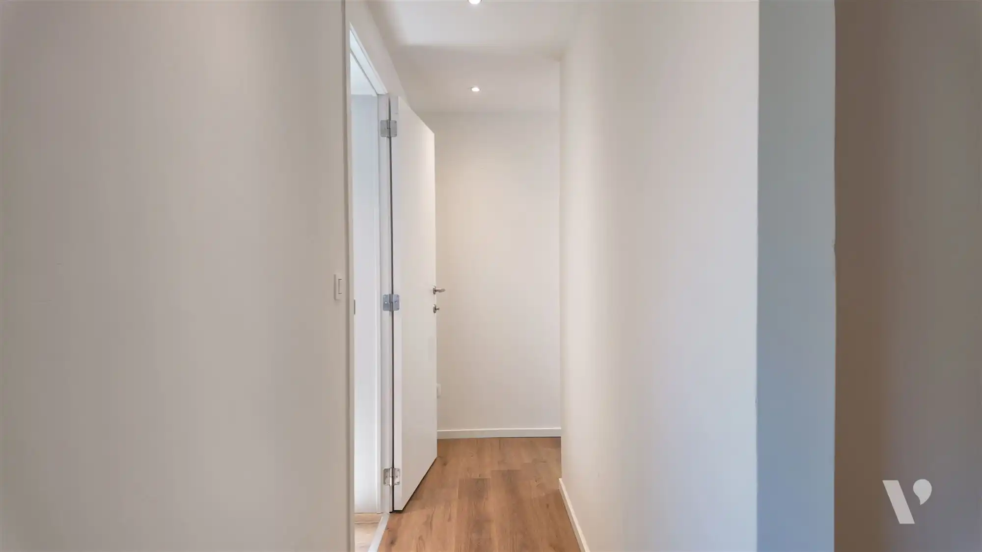 Volledig gerenoveerd 2slpk-appartement in centrum Zolder  foto 2