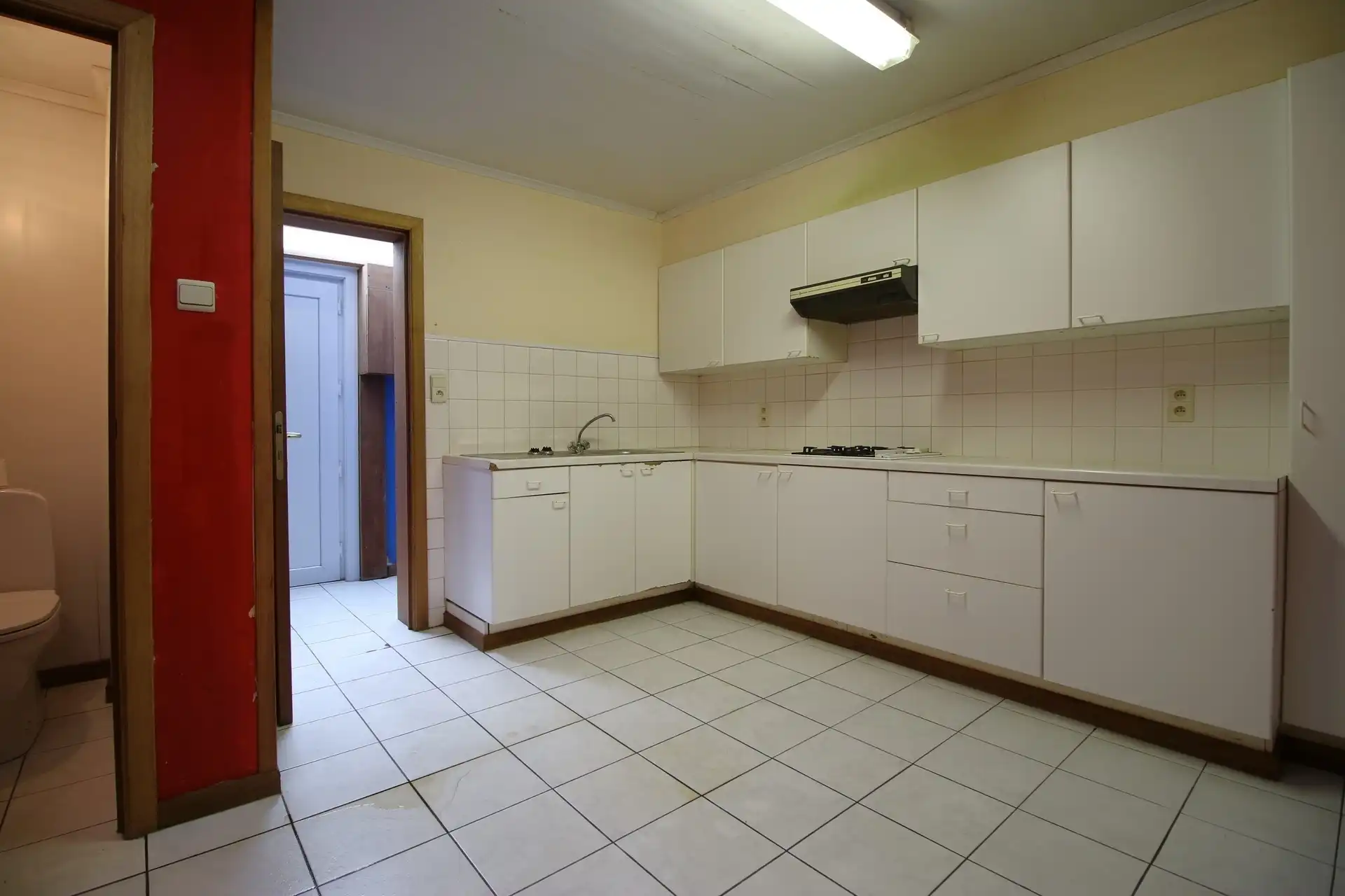 Te renoveren woning met 4 slaapkamers foto 6