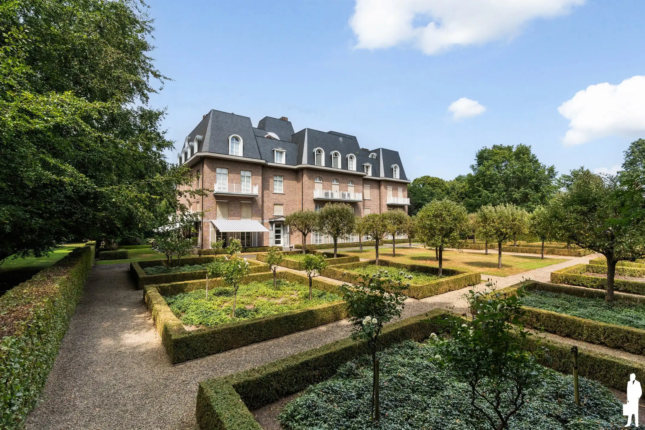 Exclusieve duplex-penthouse van ca. 213 m² in kasteel Blauwhof met 2 terrassen, lift en garagebox foto 44