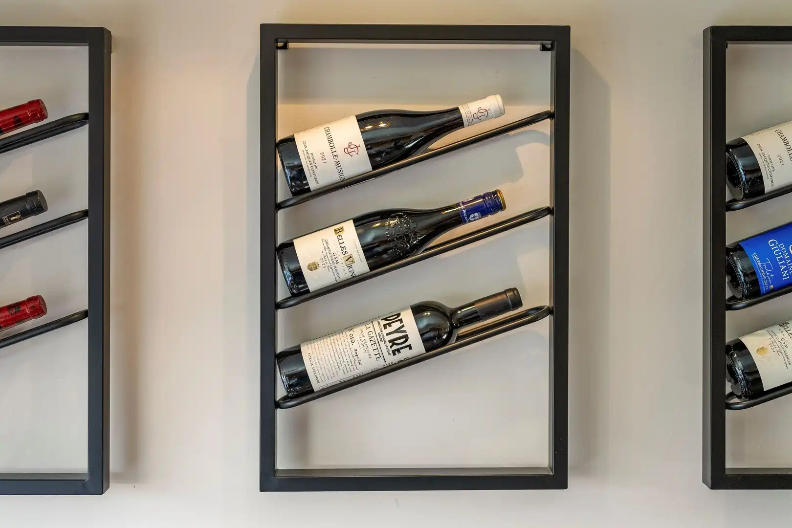 Gebouw waar het gezellige restaurant "De Vondel" is ondergebracht met woonst en voldoende parking op eigen terrein foto 6