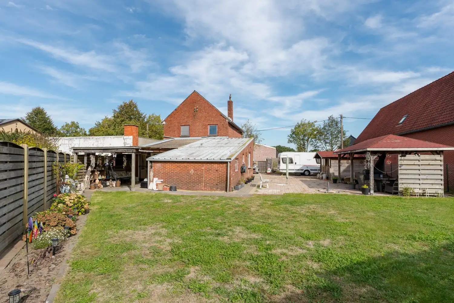 Ruime woning in een mooie omgeving, vlak bij de Nederlandse grens foto 29